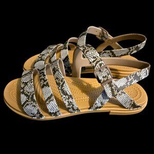 New Crocs Womens Size 8 Strappy Sandals Snake Print Design Iconic Comfort Sole